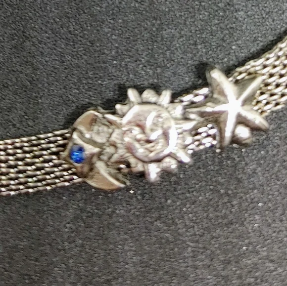 IMPECCABLE ROBERT ROSE CHOKER - Picture 4 of 4